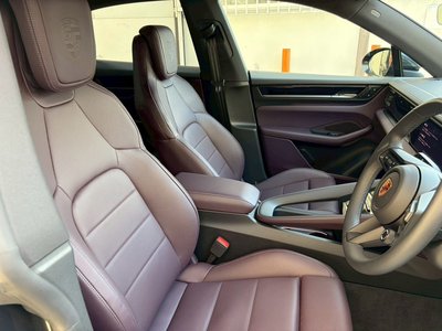 PORSCHE MACAN - 3