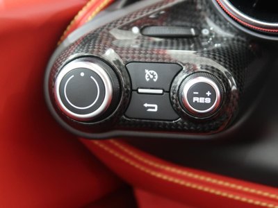 صورة مصغرة 43 لـ 2021 Ferrari F8 TRIBUTO