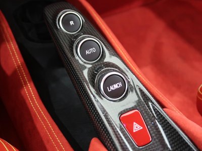 صورة مصغرة 18 لـ 2021 Ferrari F8 TRIBUTO