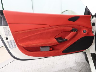 صورة مصغرة 35 لـ 2021 Ferrari F8 TRIBUTO