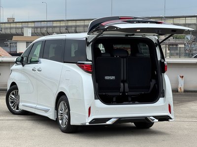 2025 Toyota ALPHARD — миниатюра 32