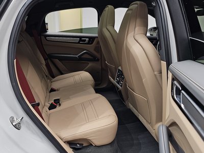 2023 Porsche CAYENNE 缩略图 18