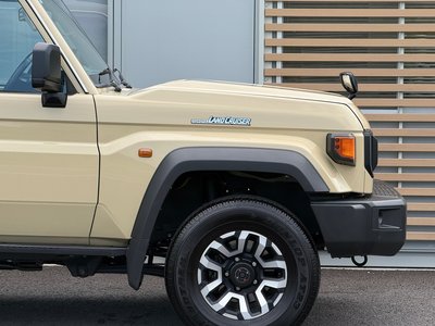 صورة مصغرة 24 لـ 2024 Toyota LAND CRUISER 70