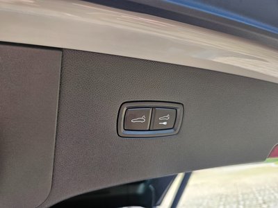 2023 Porsche CAYENNE thumbnail 17