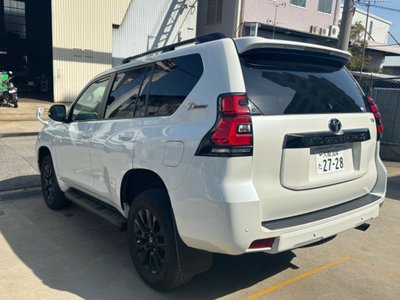 TOYOTA LAND CRUISER PRADO - 7