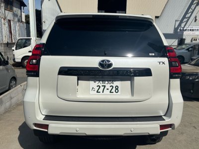 TOYOTA LAND CRUISER PRADO - 8