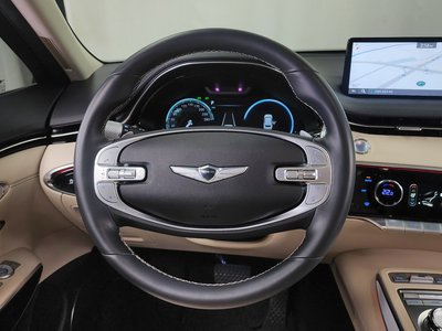 2023 Genesis GV70 — миниатюра 13