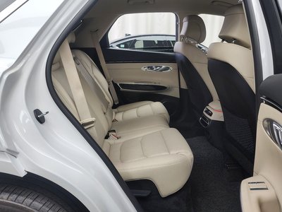 2023 Genesis GV70 — миниатюра 12