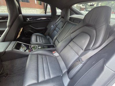PORSCHE PANAMERA - 8