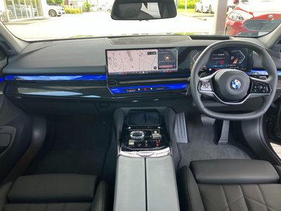 2024 BMW 5 SERIES — миниатюра 13