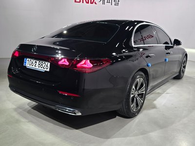 MERCEDES-BENZ E-CLASS - 5