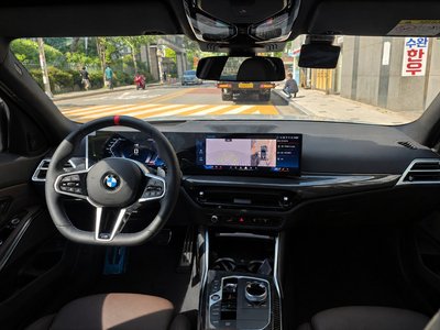 2026 BMW 3 SERIES photo 4
