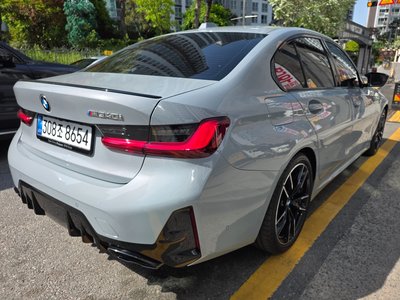 2026 BMW 3 SERIES photo 3