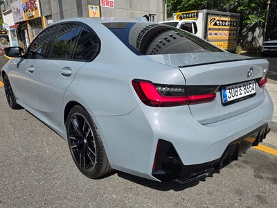 2026 BMW 3 SERIES photo 2