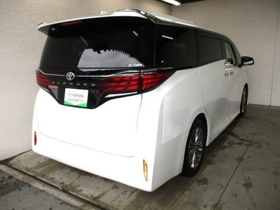 2023 Toyota ALPHARD — фото 5