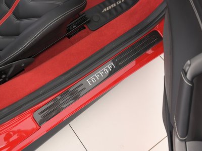 2016 Ferrari 488 GTB 缩略图 30
