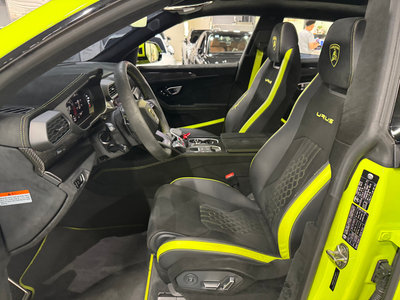 LAMBORGHINI URUS - 5