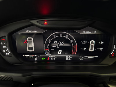 LAMBORGHINI URUS - 6