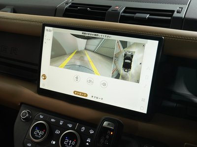 LAND ROVER DEFENDER - 10