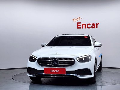 MERCEDES-BENZ E-CLASS - 2