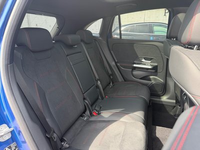 MERCEDES-BENZ GLA - 10