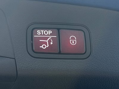 MERCEDES-BENZ GLA - 8