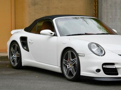 PORSCHE 911 CABRIOLET - 7