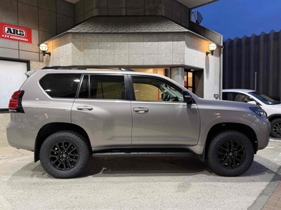 TOYOTA LAND CRUISER PRADO - 2