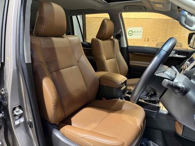 TOYOTA LAND CRUISER PRADO - 9