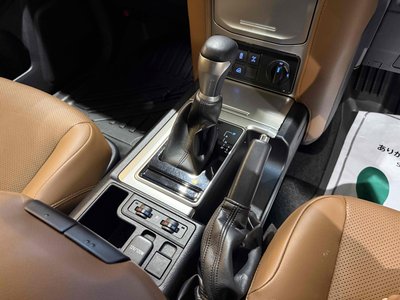 TOYOTA LAND CRUISER PRADO - 7