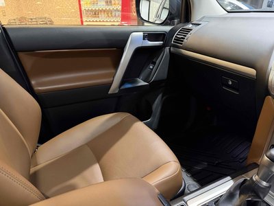 TOYOTA LAND CRUISER PRADO - 8