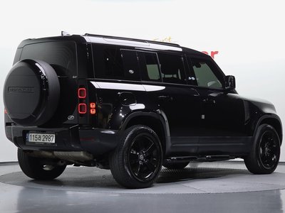 LAND ROVER DEFENDER - 4