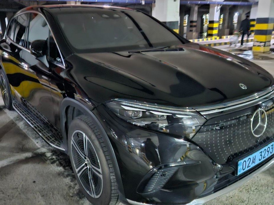 MERCEDES-BENZ EQS - View 1