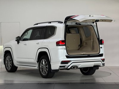 2024 Toyota LAND CRUISER 300 — миниатюра 16