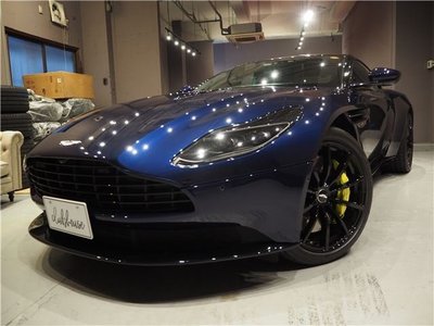 ASTON MARTIN DB11 - 1