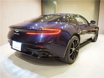 ASTON MARTIN DB11 - 2