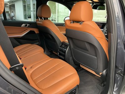 2021 BMW X5 — миниатюра 32