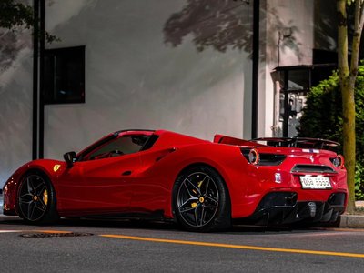 FERRARI 488 SPIDER - 1