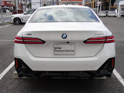 BMW 5 SERIES - 4