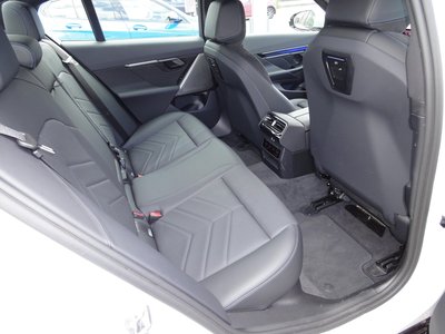 BMW 5 SERIES - 8