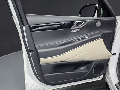 2021 Genesis GV80 — миниатюра 14