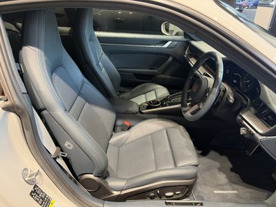 PORSCHE 911 - 9