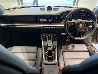 PORSCHE 911 - 10
