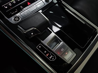 2021 AUDI Q8 照片 9