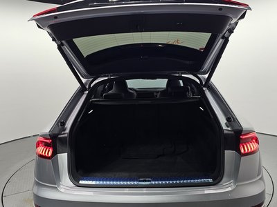 2021 AUDI Q8 缩略图 20