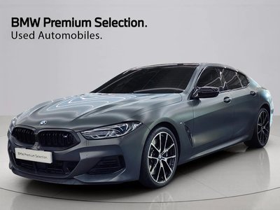 BMW 8 SERIES