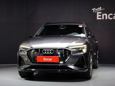 AUDI E-TRON - 2
