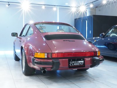 PORSCHE 911 - 4