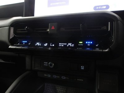 TOYOTA LAND CRUISER 250 - 7