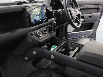 LAND ROVER DEFENDER - 5